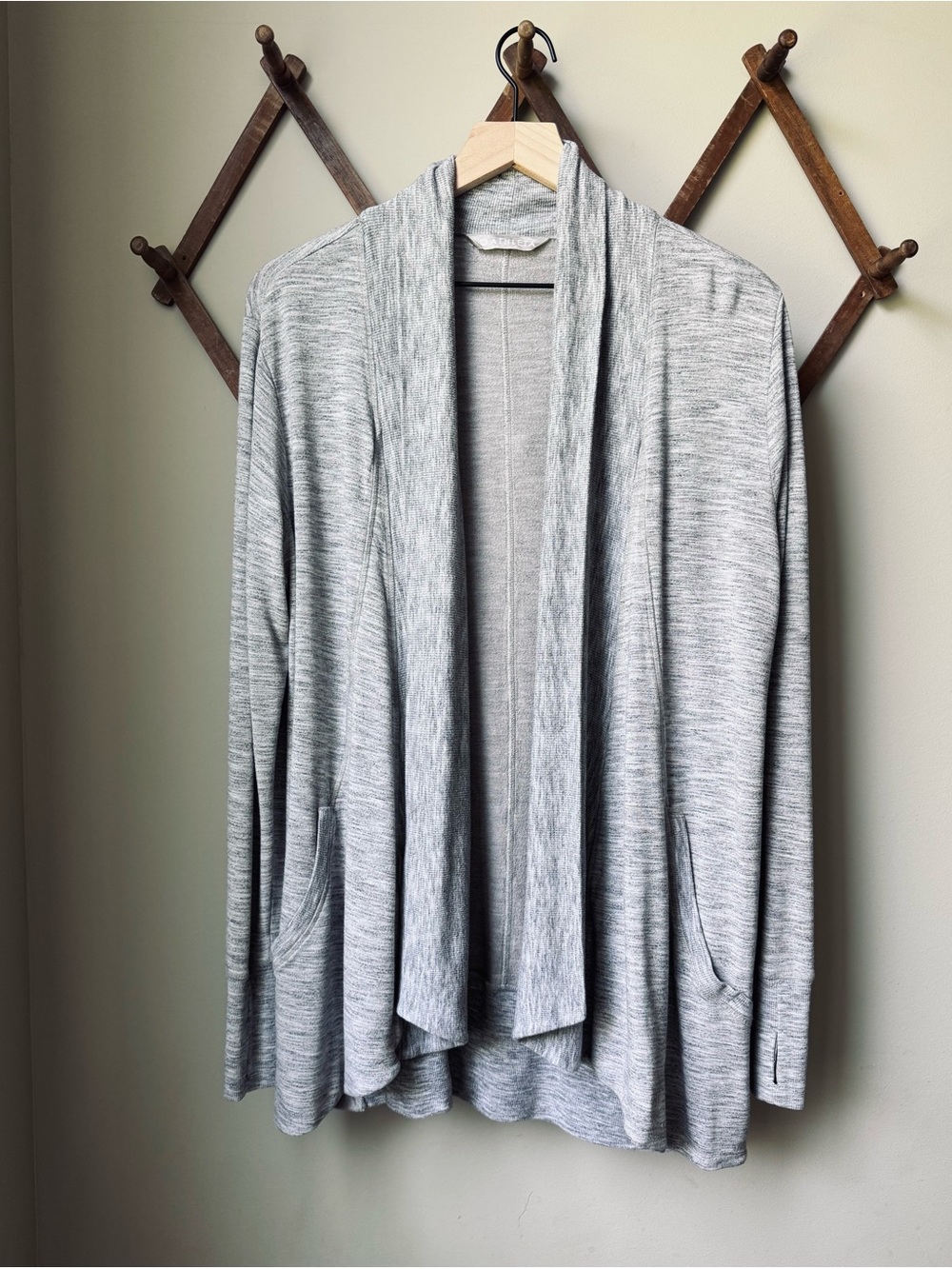 Athleta Pranayama Restore Wrap Light Gray Heathered Wrap Cardigan Size Medium